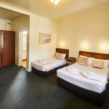 Town And Country Motel Sydney Exteriör bild