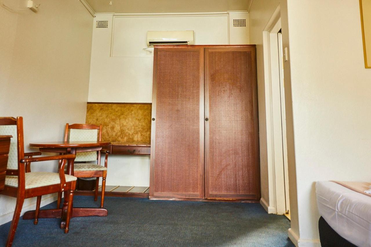 Town And Country Motel Sydney Exteriör bild